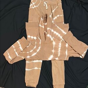 Tie-Dye Hoodie and Joggers Set boy’s Large